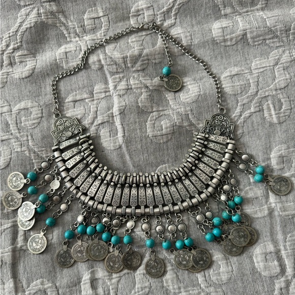 Tribal turquoise necklace. Great for festivals! Only worn once to Coachella - Picture 1 of 1